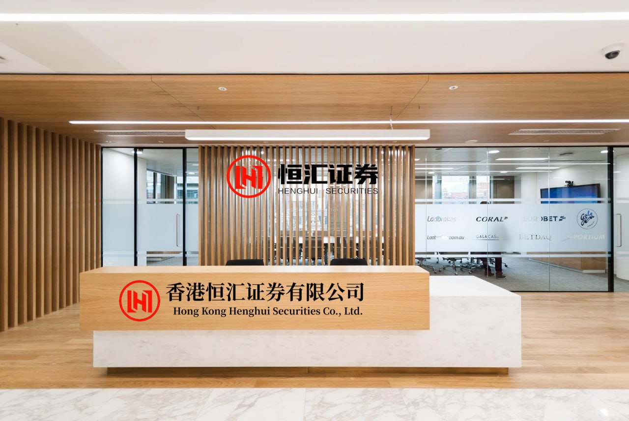 配资伐 小泉进次郎：将依法严肃处理日本自卫队人员强闯中国驻日使馆一事